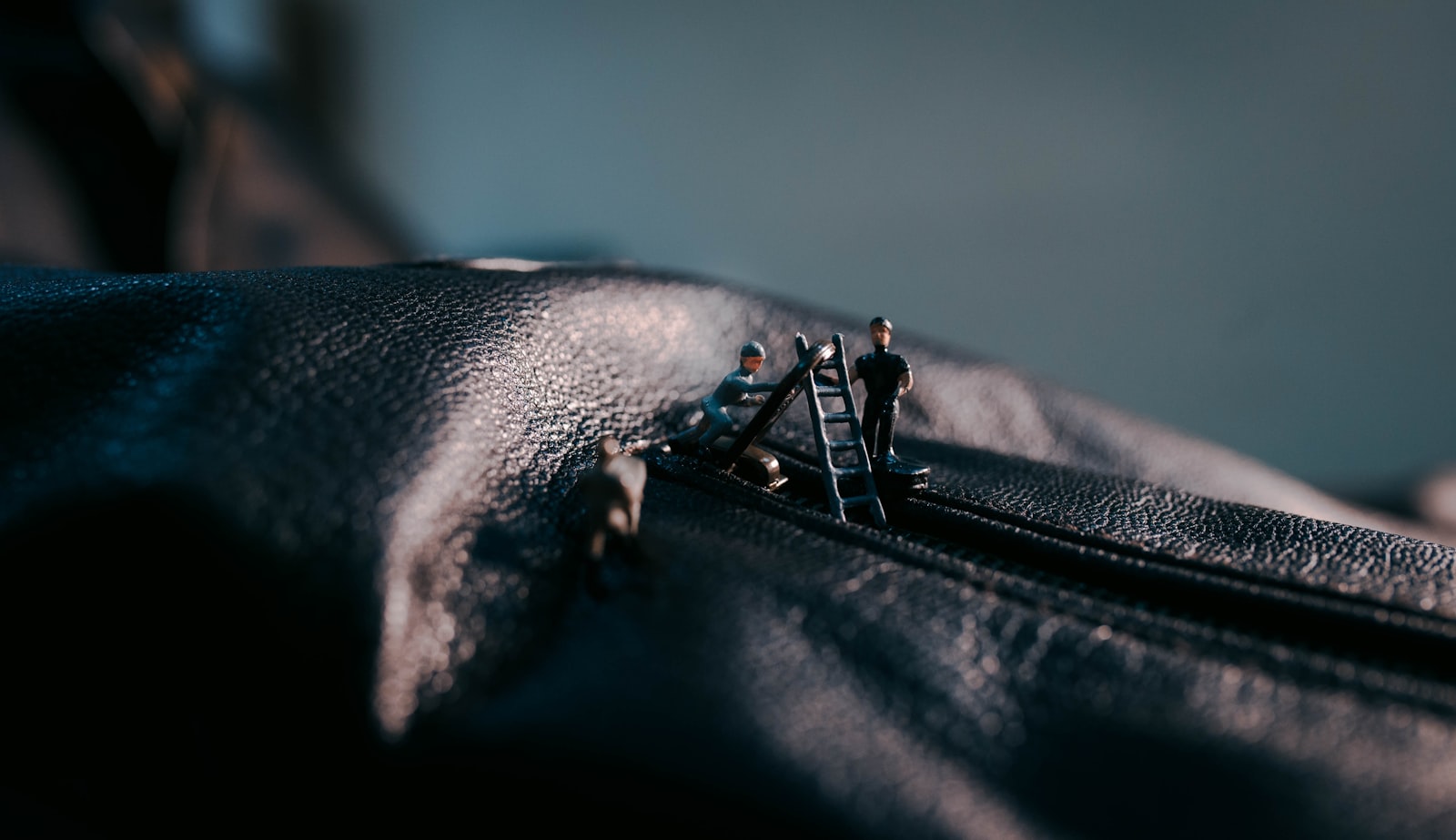Sac en cuir avec curseur de zip cassé